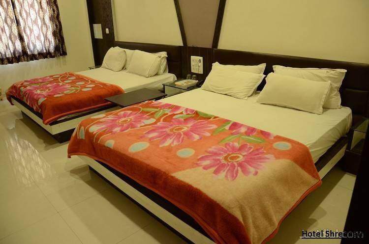 أحمد أباد Hotel Shreenath المظهر الخارجي الصورة