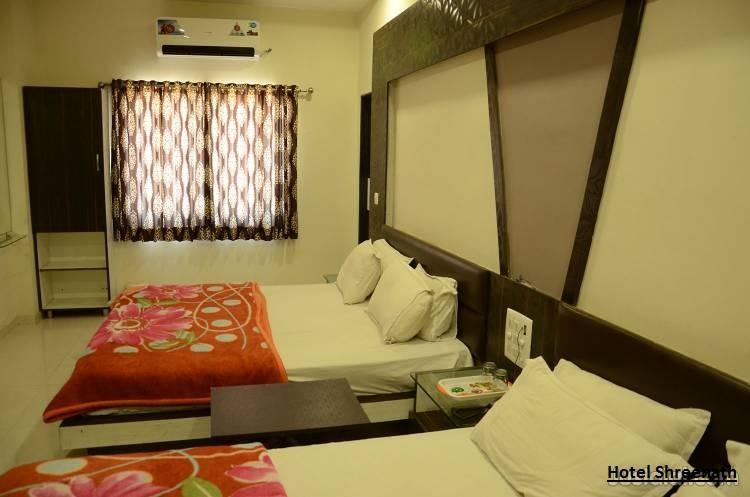 أحمد أباد Hotel Shreenath المظهر الخارجي الصورة