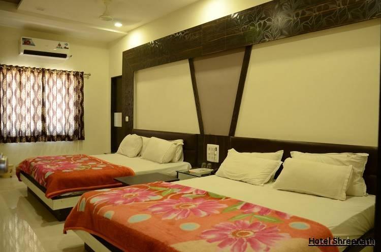 أحمد أباد Hotel Shreenath المظهر الخارجي الصورة